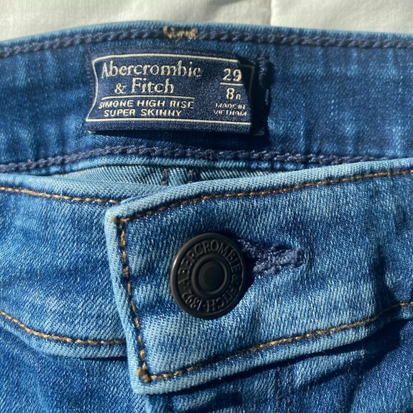 ABERCROMBIE & FITCH Simone super skinny ripped jeans - Picture 3 of 4